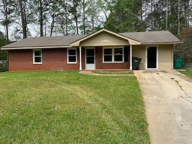3 bedroom, 2 bathroom, 1,266 sq ft single family residence for sale at 105 Longstreet Circle, Oxford, GA 30054
