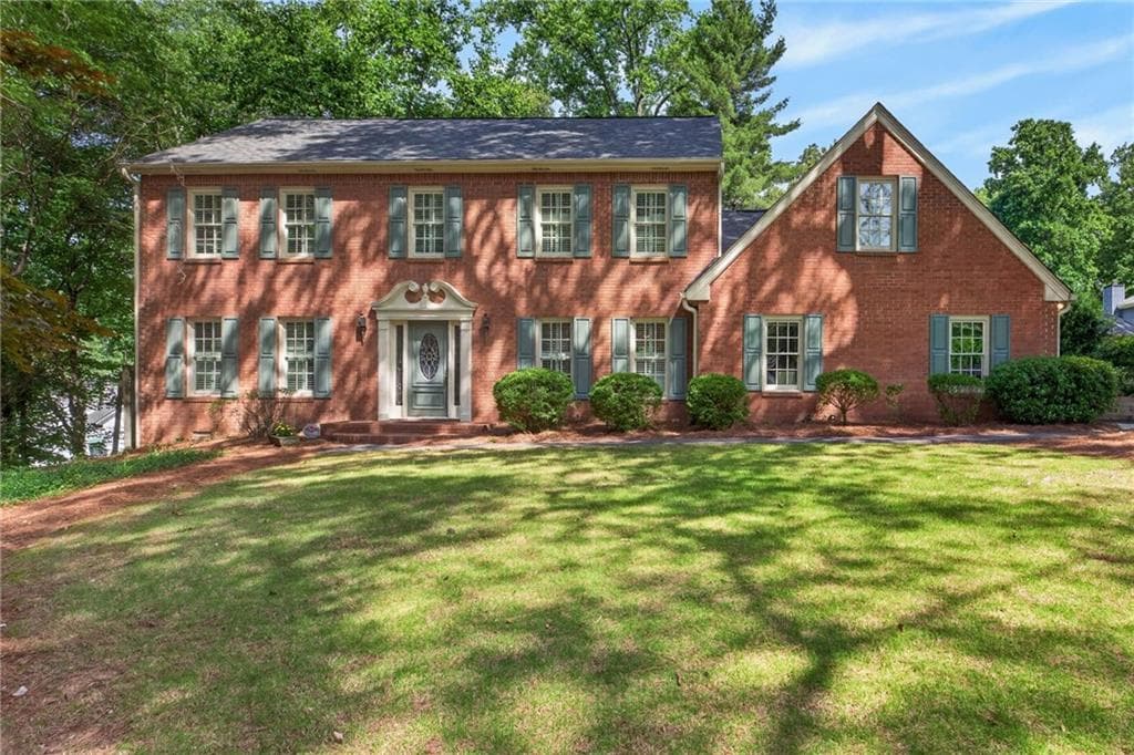 4 bedroom, 3 bathroom, 2,793 sq ft single family residence sold at 233 Shadowlake Court, Marietta, GA 30067
