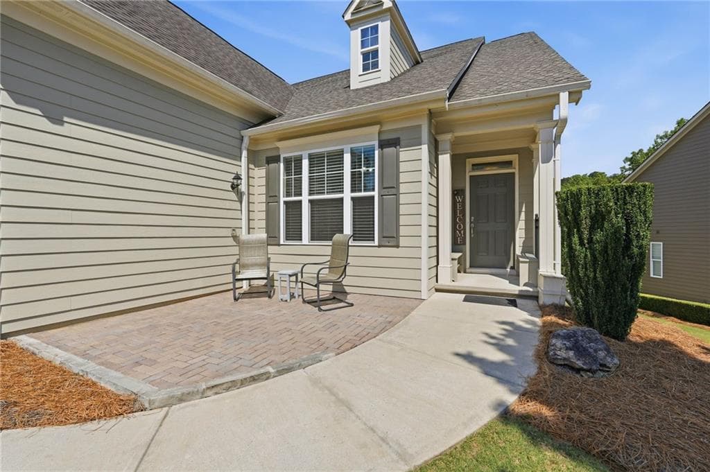 4 bedroom, 3 bathroom, 3,704 sq ft single family residence for sale at 3635 Blue Cypress Cove, Gainesville, GA 30504 — photo 3