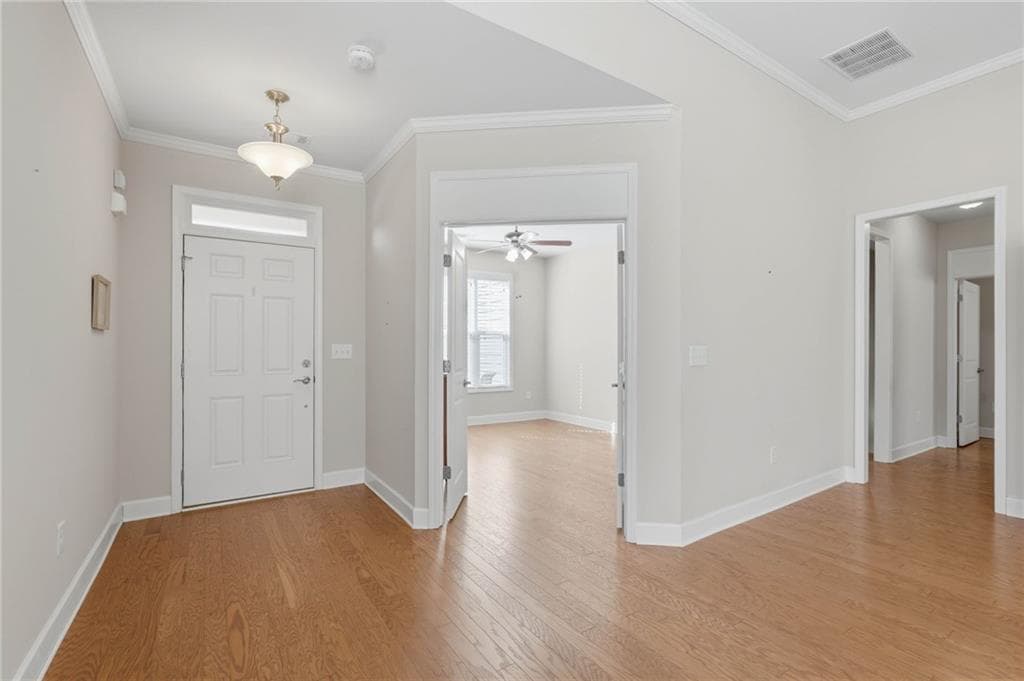 4 bedroom, 3 bathroom, 3,704 sq ft single family residence for sale at 3635 Blue Cypress Cove, Gainesville, GA 30504 — photo 4