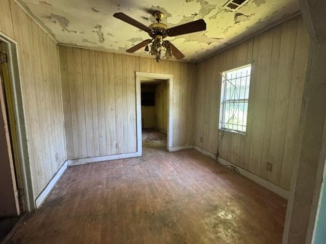 3 bedroom, 1 bathroom, 896 sq ft single family residence under contract at 1049 Smith Street, Atlanta, GA 30310 — photo 4