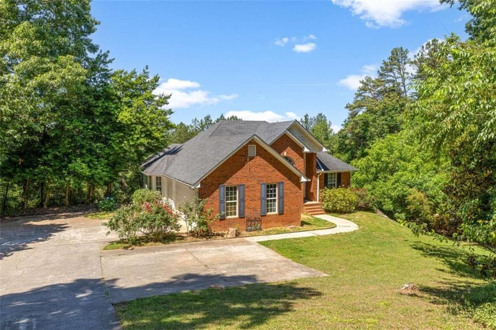 5 bedroom, 3 bathroom, 3,449 sq ft single family residence for sale at 45 The Trail, Lindale, GA 30147