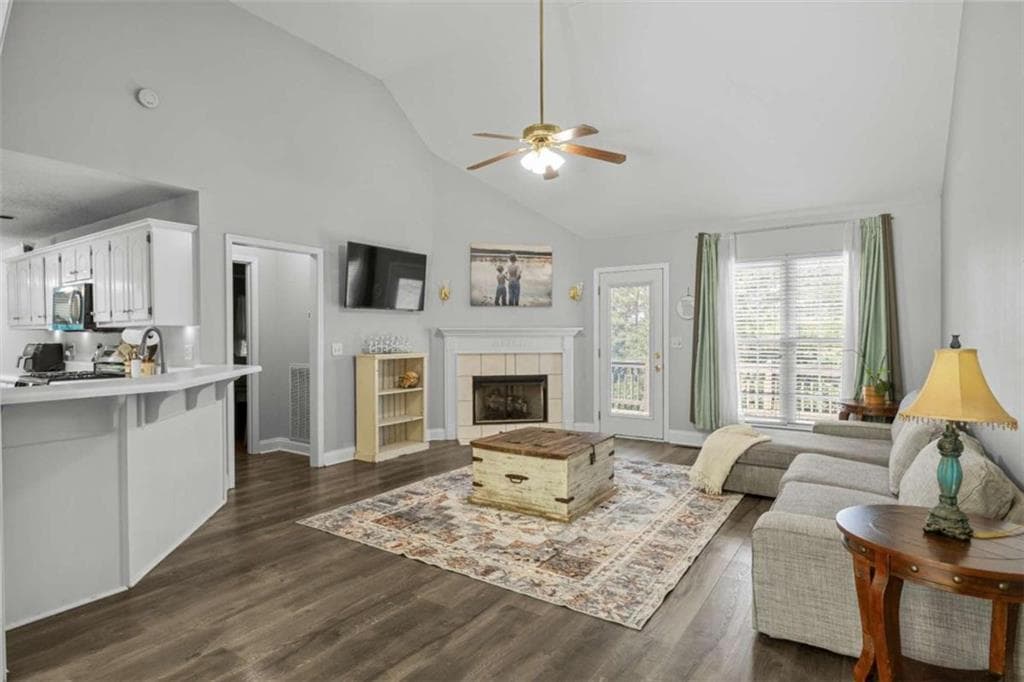 5 bedroom, 3 bathroom, 3,449 sq ft single family residence for sale at 45 The Trail, Lindale, GA 30147 — photo 5