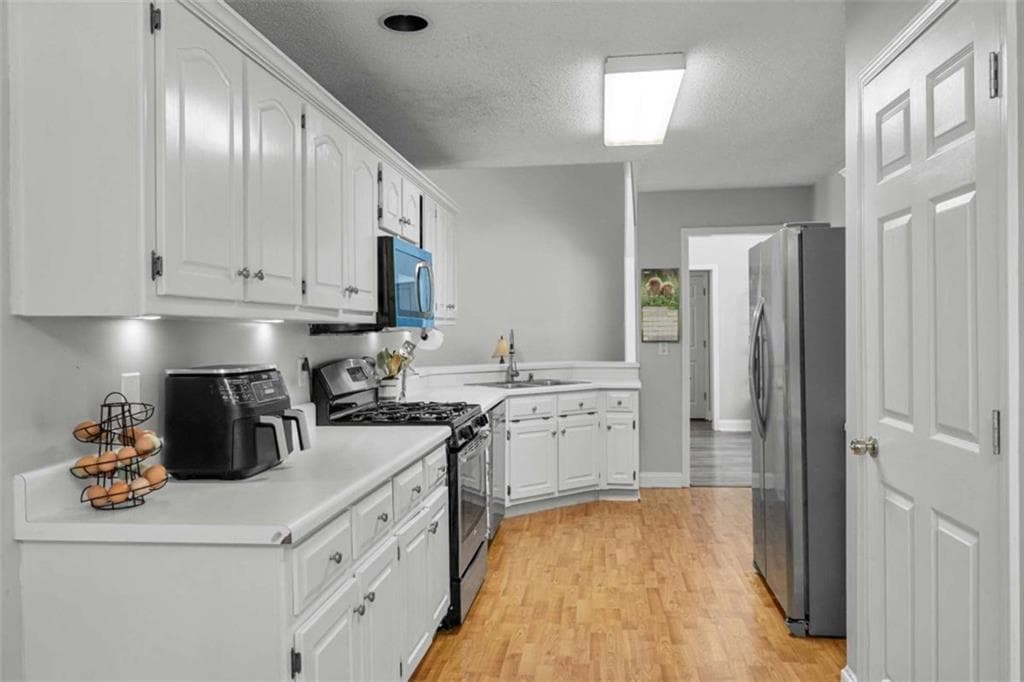 5 bedroom, 3 bathroom, 3,449 sq ft single family residence for sale at 45 The Trail, Lindale, GA 30147 — photo 10
