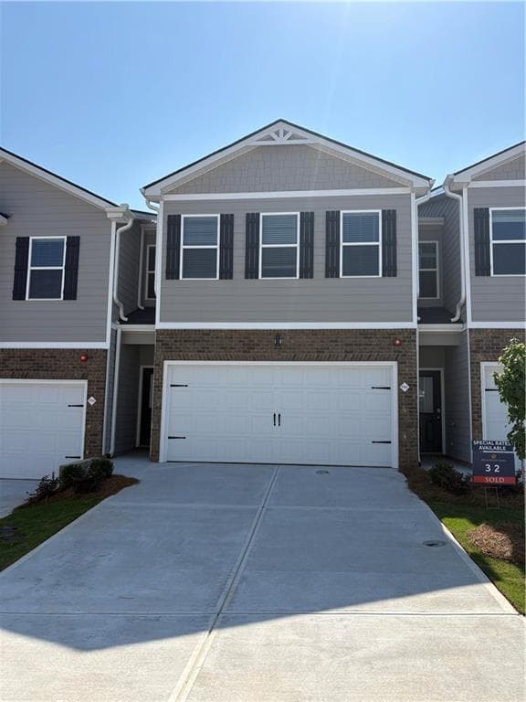 3 bedroom, 3 bathroom townhouse for rent at 11522 Kimberly Way, Hampton, GA 30228 for $2,200 a month