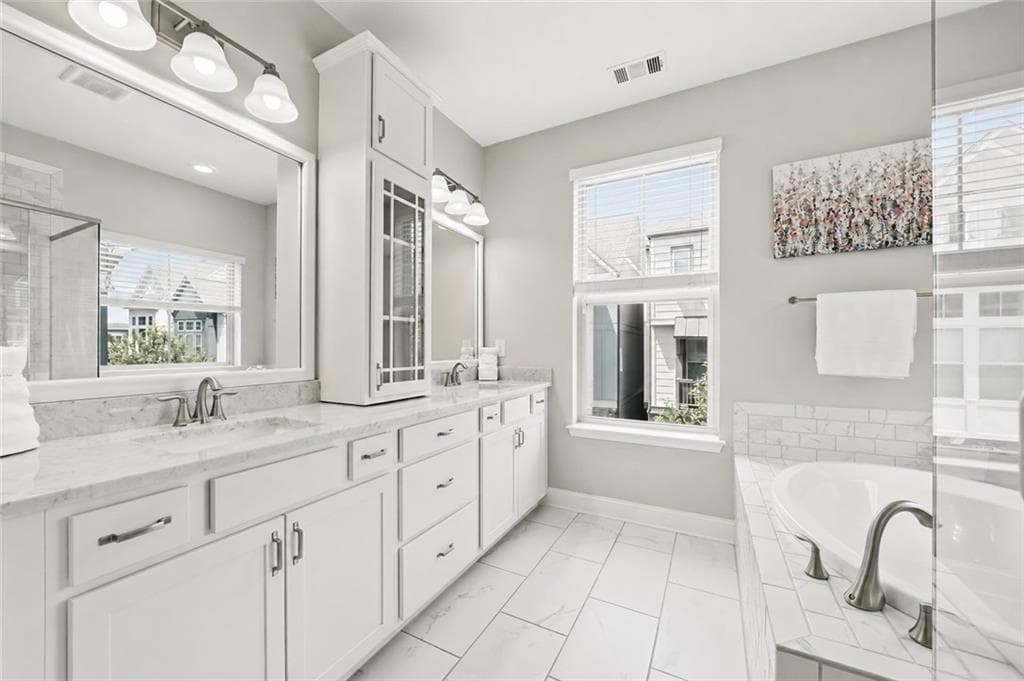 4 bedroom, 4 bathroom, 2,529 sq ft single family residence under contract at 1025 Moorewood Lane, Smyrna, GA 30080 — photo 9