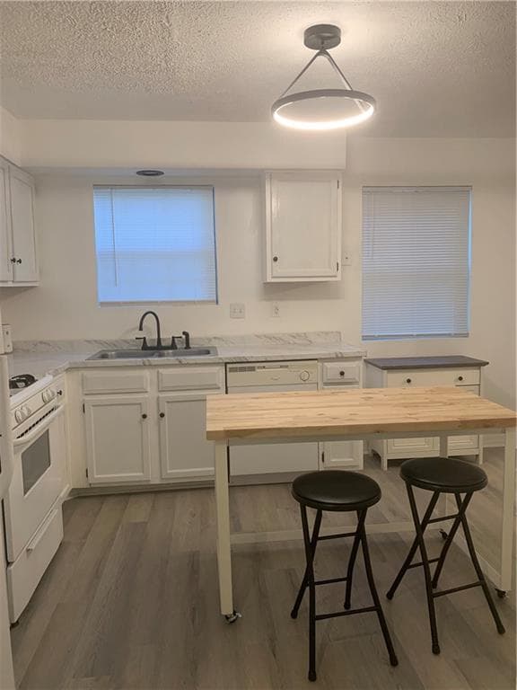 3 bedroom, 3 bathroom, 1,248 sq ft single family residence for sale at 6182 Saint Charles Court, Lithonia, GA 30058 — photo 9