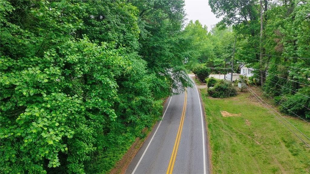single family residence under contract at 5763 Williamsburg Drive, Norcross, GA 30093 — photo 5