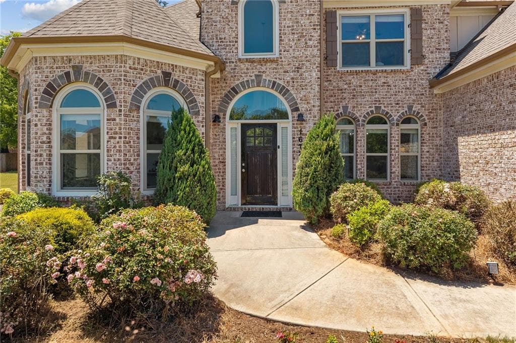 5 bedroom, 4 bathroom, 2,881 sq ft single family residence under contract at 1672 Horseshoe Bend Lane, Bogart, GA 30622 — photo 4