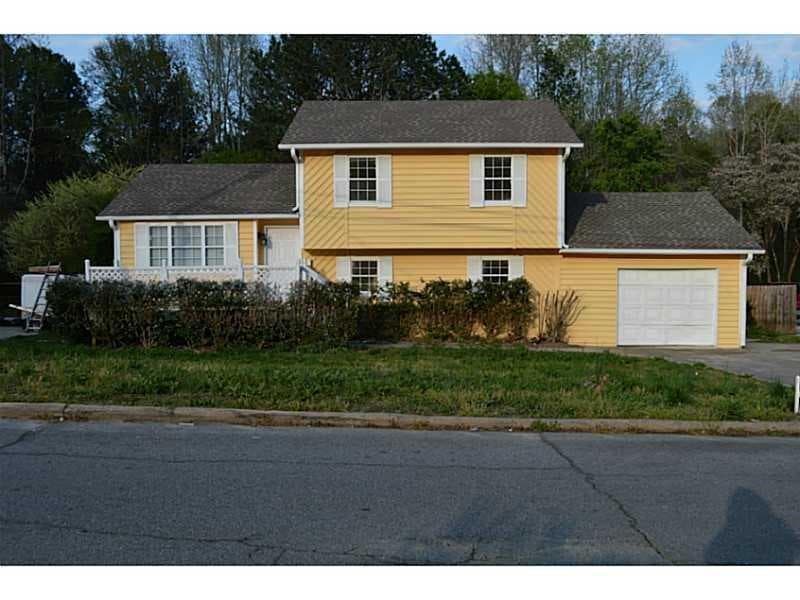 4 bedroom, 3 bathroom, 1,648 sq ft single family residence for rent at 2601 Chaffin Ridge, Duluth, GA 30096 for $2,100 a month — photo 1 of 8