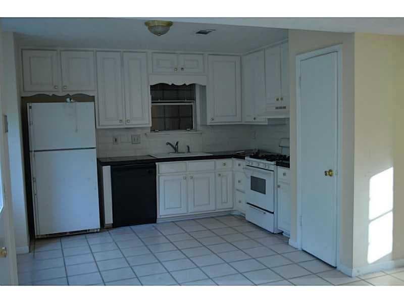 4 bedroom, 3 bathroom, 1,648 sq ft single family residence for rent at 2601 Chaffin Ridge, Duluth, GA 30096 for $2,100 a month — photo 5