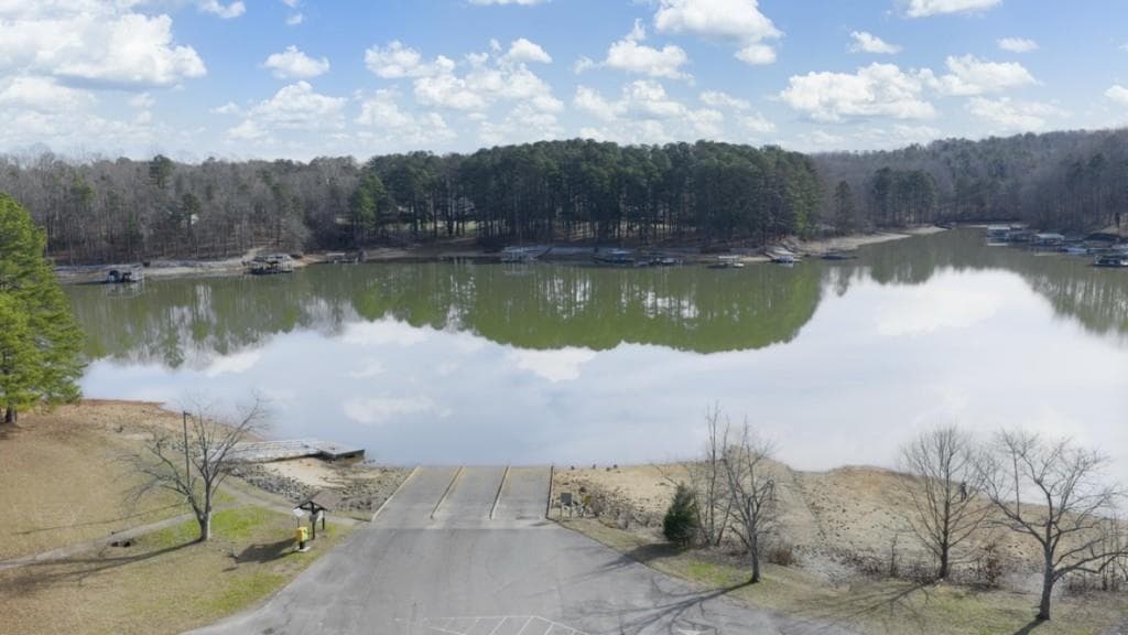 5 bedroom, 3 bathroom, 3,209 sq ft single family residence under contract at 256 Grandview Drive, Dawsonville, GA 30534 — photo 4