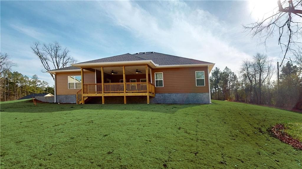 4 bedroom, 3 bathroom, 2,700 sq ft single family residence under contract at 1020 Holliday Pass 82, Griffin, GA 30223 — photo 2