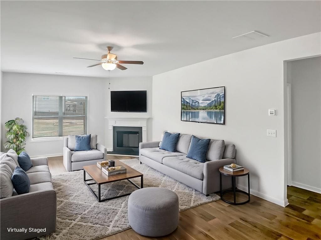 4 bedroom, 3 bathroom, 2,693 sq ft single family residence for sale at 16 Fox Drive, Winder, GA 30680 — photo 2