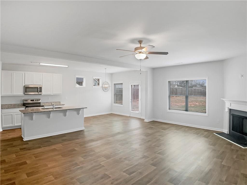 4 bedroom, 3 bathroom, 2,693 sq ft single family residence for sale at 16 Fox Drive, Winder, GA 30680 — photo 8