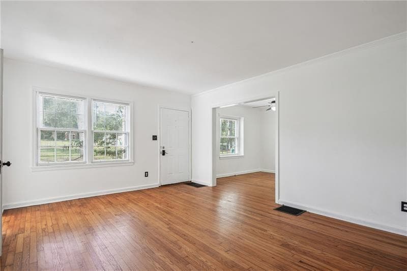 4 bedroom, 2 bathroom, 2,200 sq ft single family residence for sale at 30 Woodlawn Avenue, Hampton, GA 30228 — photo 4
