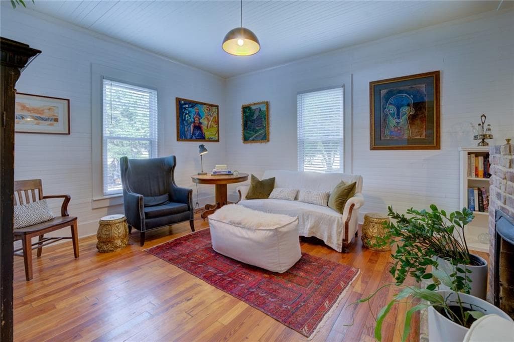 2 bedroom, 2 bathroom, 1,234 sq ft single family residence under contract at 2 N Broad Street, Porterdale, GA 30014 — photo 4