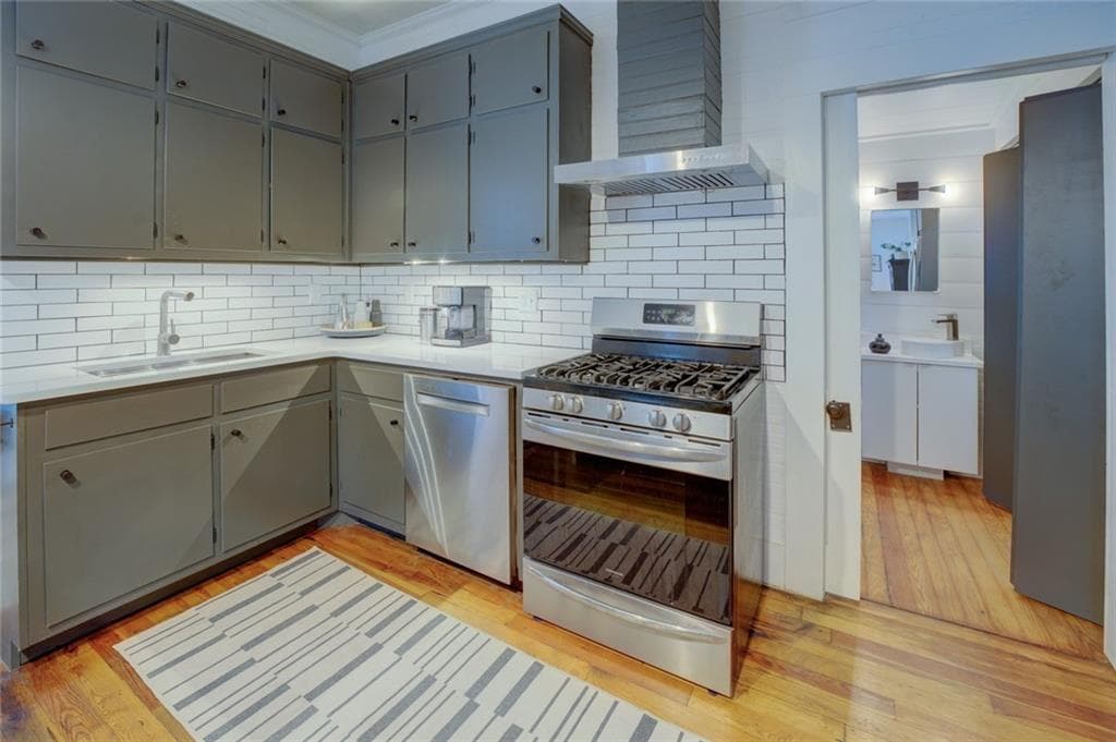 2 bedroom, 2 bathroom, 1,234 sq ft single family residence under contract at 2 N Broad Street, Porterdale, GA 30014 — photo 10
