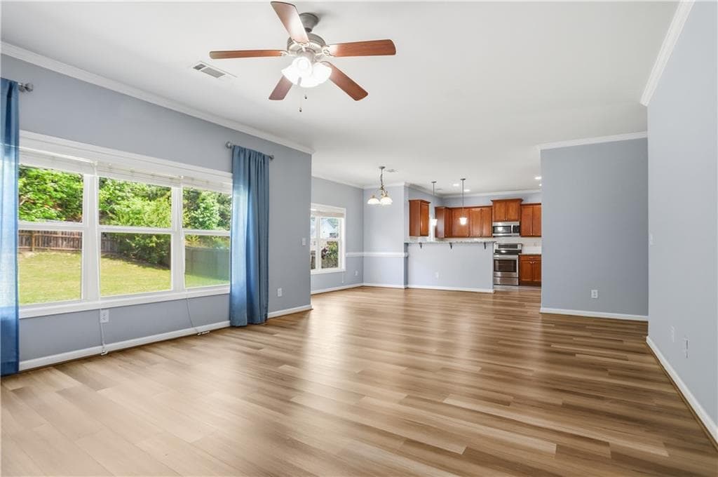 3 bedroom, 3 bathroom, 2,244 sq ft single family residence under contract at 9518 Rushmore Circle, Braselton, GA 30517 — photo 10
