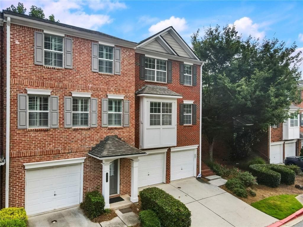 4 bedroom, 3 bathroom, 1,780 sq ft townhouse for sale at 408 Heritage Park Trace, Kennesaw, GA 30144 — photo 1 of 44