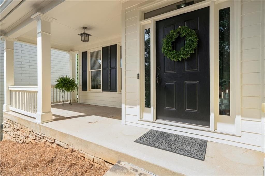 4 bedroom, 4 bathroom, 3,604 sq ft single family residence for sale at 6415 E Hills Court, Cumming, GA 30041 — photo 3