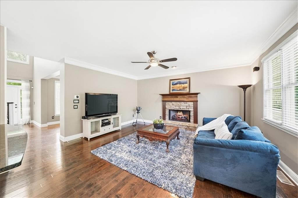 4 bedroom, 4 bathroom, 3,604 sq ft single family residence for sale at 6415 E Hills Court, Cumming, GA 30041 — photo 10