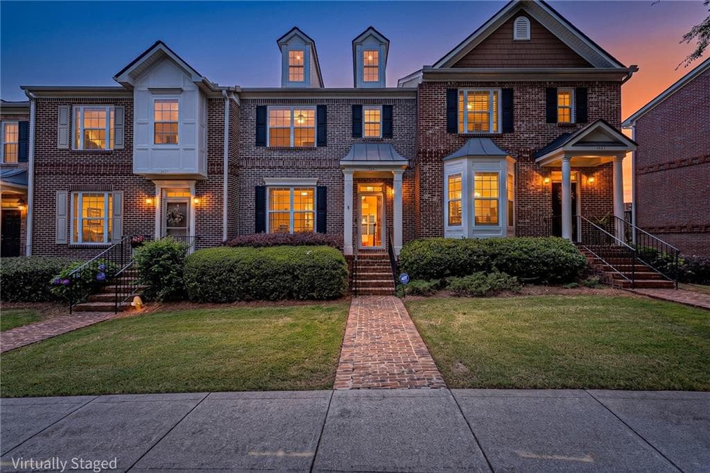 3 bedroom, 4 bathroom, 1,975 sq ft townhouse for sale at 1641 Perserverence Hill Circle 11, Kennesaw, GA 30152 — photo 2