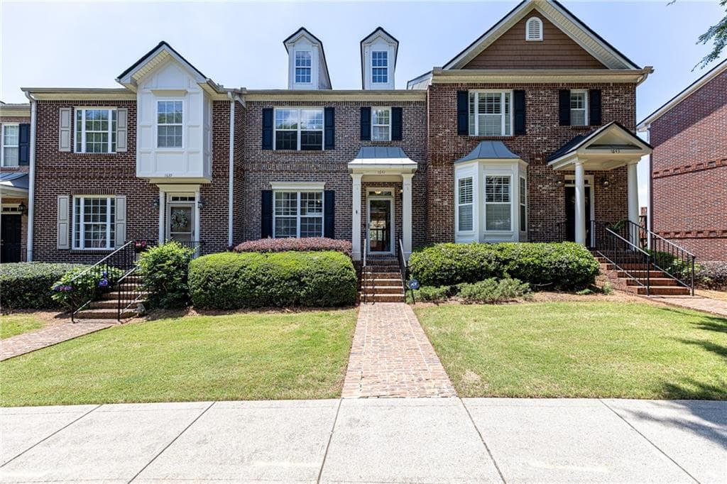 3 bedroom, 4 bathroom, 1,975 sq ft townhouse for sale at 1641 Perserverence Hill Circle 11, Kennesaw, GA 30152 — photo 3