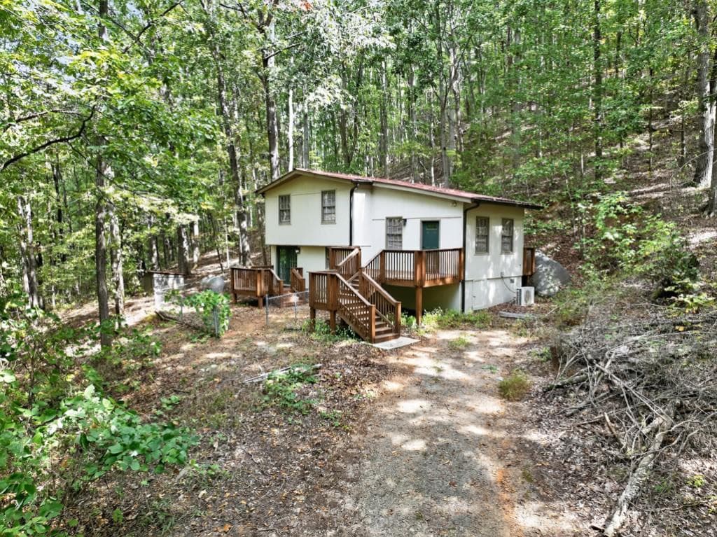 3 bedroom, 2 bathroom, 1,400 sq ft single family residence under contract at 256 Robin Hood Lane, Fairmount, GA 30139 — photo 3