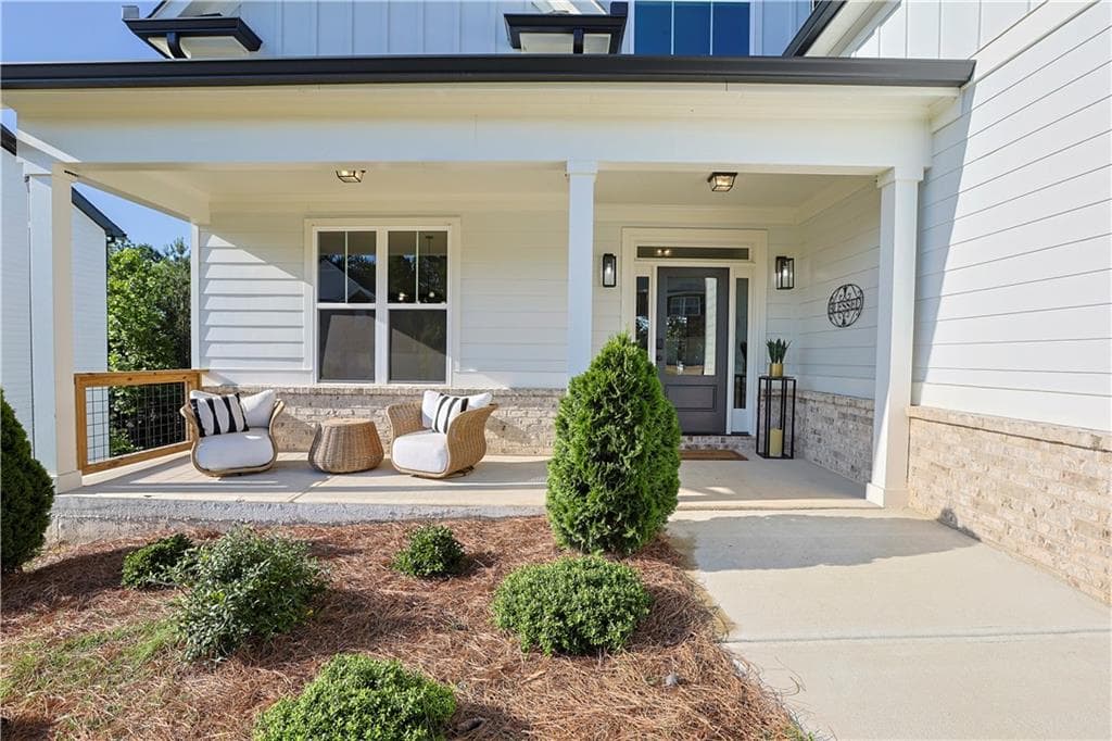 4 bedroom, 3 bathroom, 3,136 sq ft single family residence for sale at 119 Dazzling Court, Dallas, GA 30132 — photo 2
