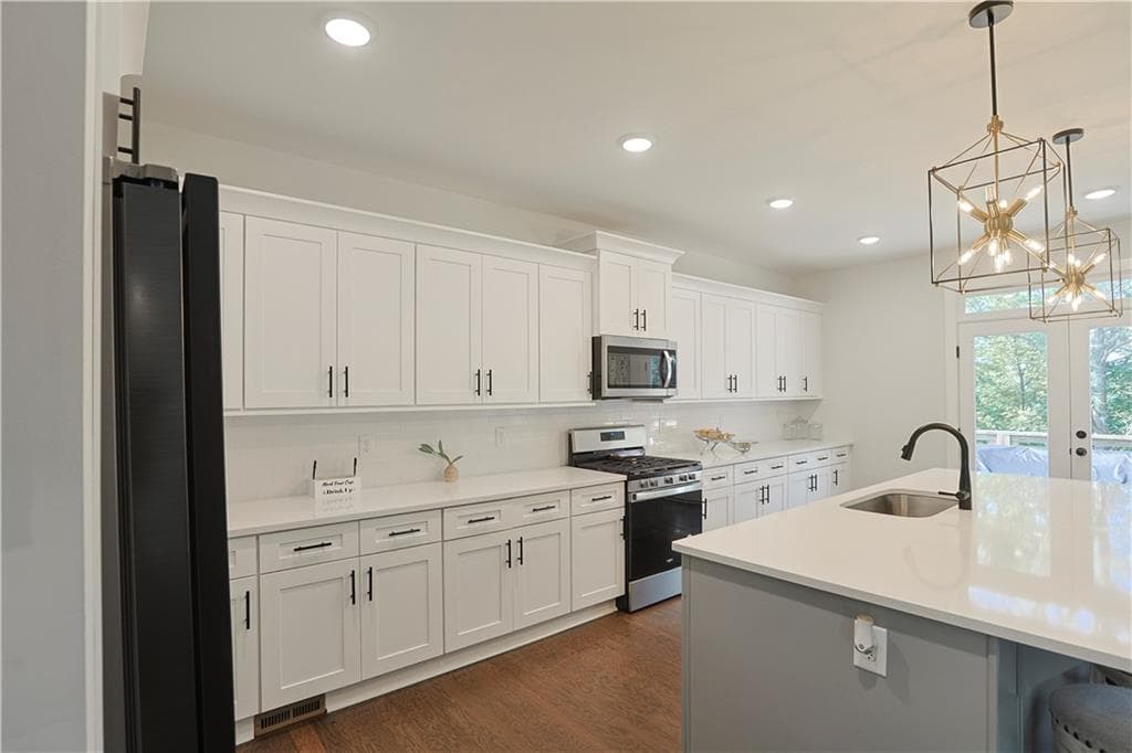 4 bedroom, 3 bathroom, 3,136 sq ft single family residence for sale at 119 Dazzling Court, Dallas, GA 30132 — photo 8