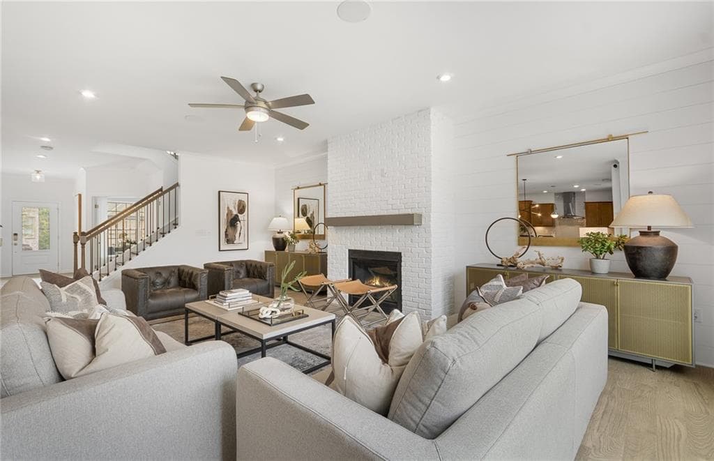 5 bedroom, 5 bathroom, 3,309 sq ft single family residence under contract at 5268 Mulberry Pass Court, Hoschton, GA 30548 — photo 4