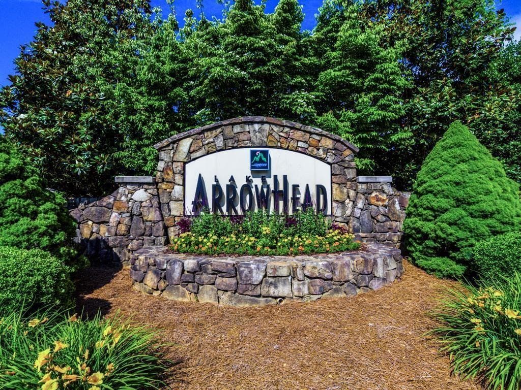 1 bedroom, 1 bathroom, 687 sq ft condominium for sale at 1101 Fairway Oaks Road 1101, Waleska, GA 30183 — photo 2