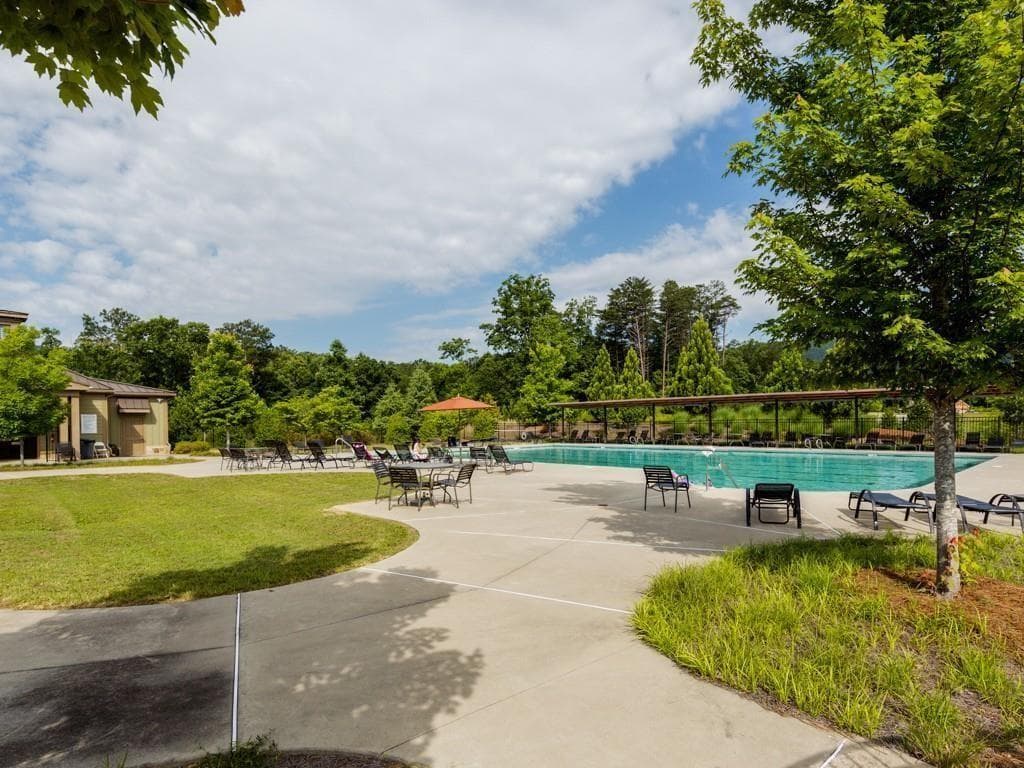 1 bedroom, 1 bathroom, 687 sq ft condominium for sale at 1101 Fairway Oaks Road 1101, Waleska, GA 30183 — photo 7