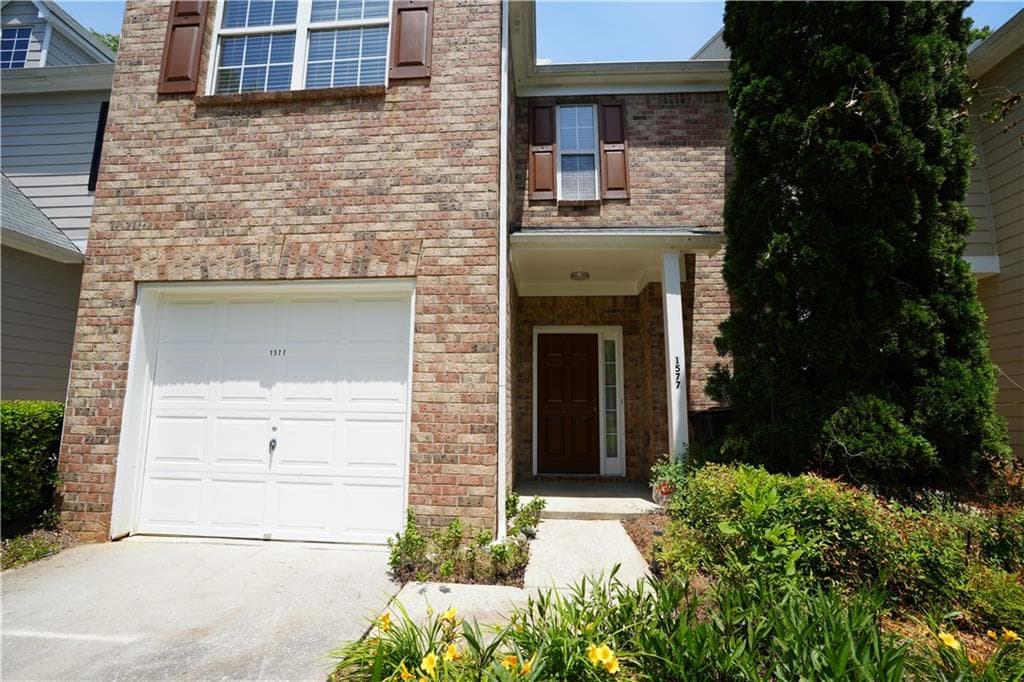 2 bedroom, 3 bathroom, 1,536 sq ft townhouse for sale at 1577 River Main Court, Lawrenceville, GA 30046 — photo 2
