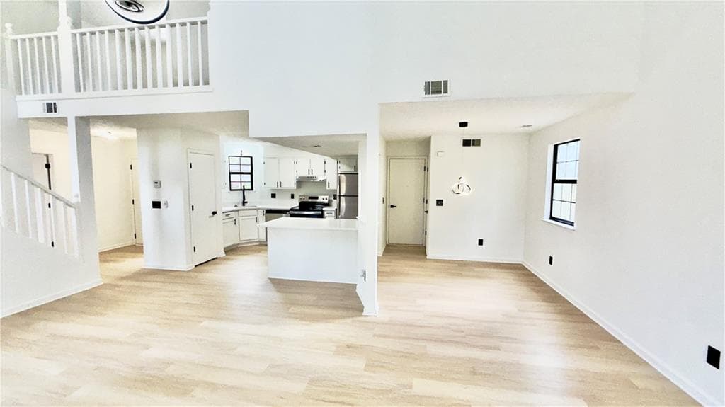 3 bedroom, 2 bathroom, 1,408 sq ft single family residence for sale at 2070 Mallard Way, Lithonia, GA 30058 — photo 7