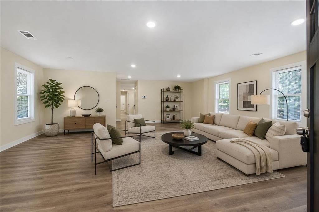 3 bedroom, 4 bathroom, 1,800 sq ft single family residence for sale at 131 Holly Road, Atlanta, GA 30314 — photo 4