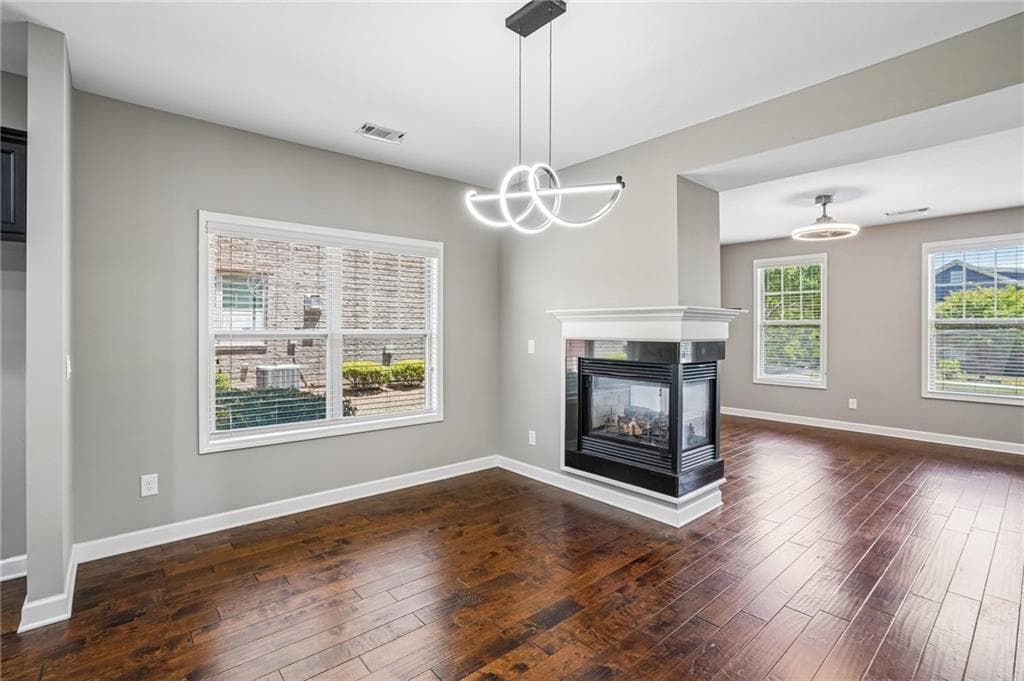 3 bedroom, 3 bathroom, 1,867 sq ft townhouse for sale at 4199 Baverton Drive, Suwanee, GA 30024 — photo 5