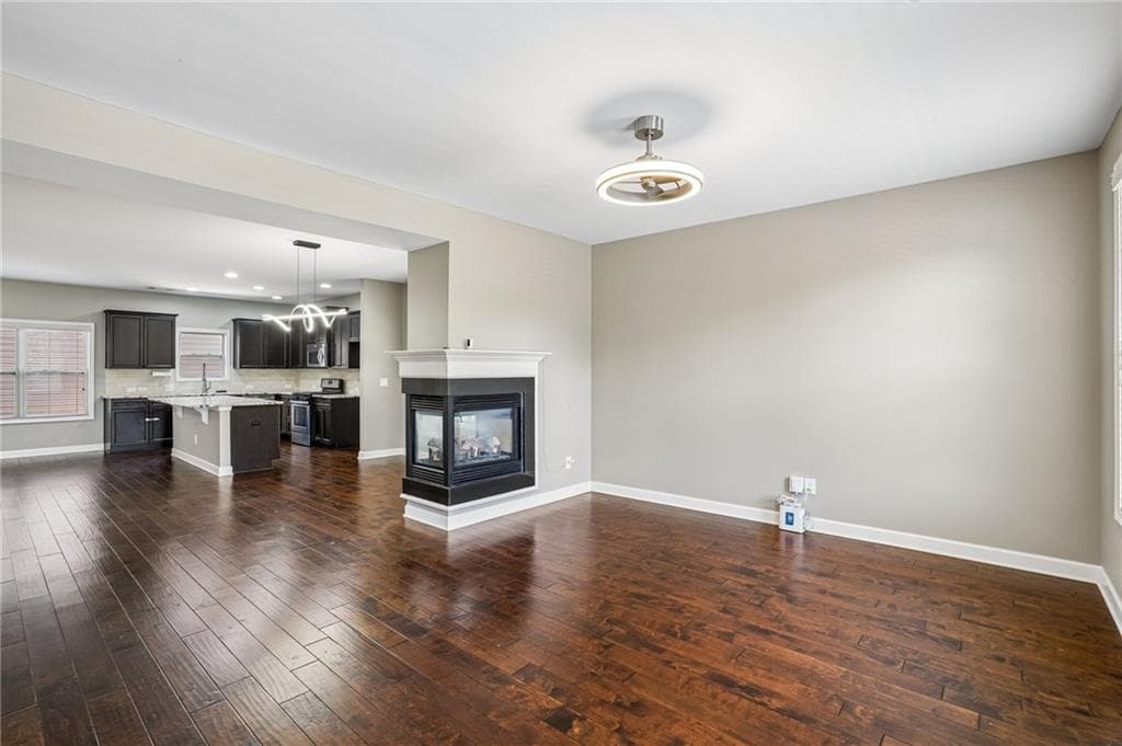 3 bedroom, 3 bathroom, 1,867 sq ft townhouse for sale at 4199 Baverton Drive, Suwanee, GA 30024 — photo 7
