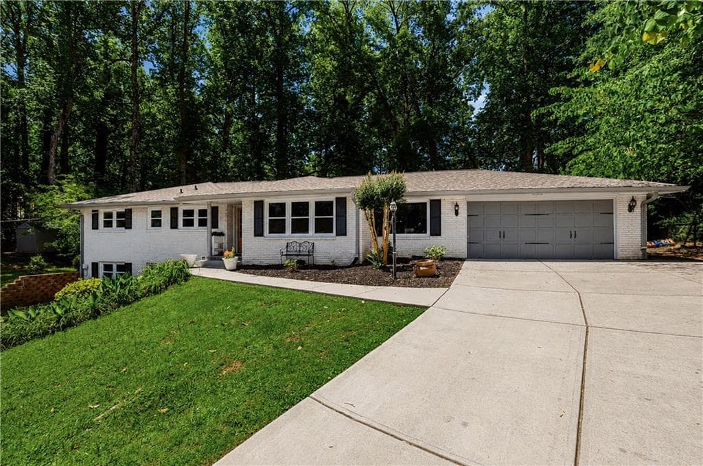 4 bedroom, 3 bathroom, 2,345 sq ft single family residence sold at 2825 Overlook Drive, Atlanta, GA 30345