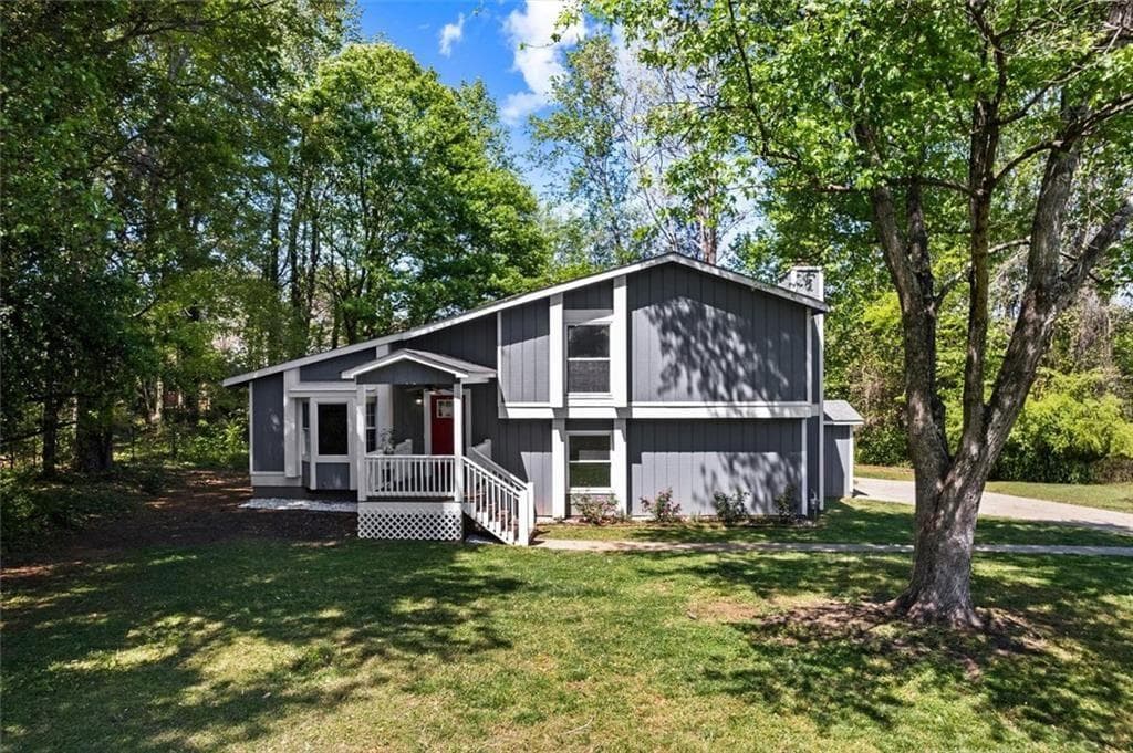3 bedroom, 2 bathroom, 1,530 sq ft single family residence sold at 2592 Twin Oaks, Marietta, GA 30064