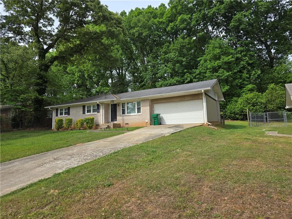 3 bedroom, 2 bathroom, 1,136 sq ft single family residence for sale at 2717 Hutch Drive, Decatur, GA 30034 — photo 2