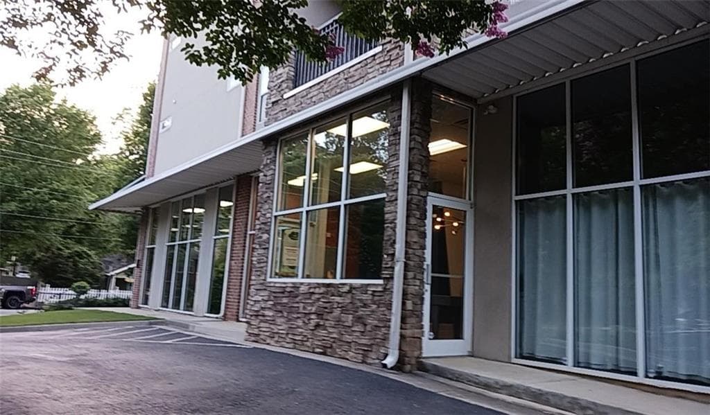 2 bedroom, 2 bathroom, 1,026 sq ft condominium for sale at 840 United Avenue 408, Atlanta, GA 30312 — photo 3