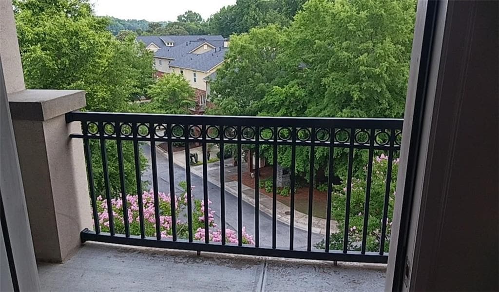 2 bedroom, 2 bathroom, 1,026 sq ft condominium for sale at 840 United Avenue 408, Atlanta, GA 30312 — photo 10