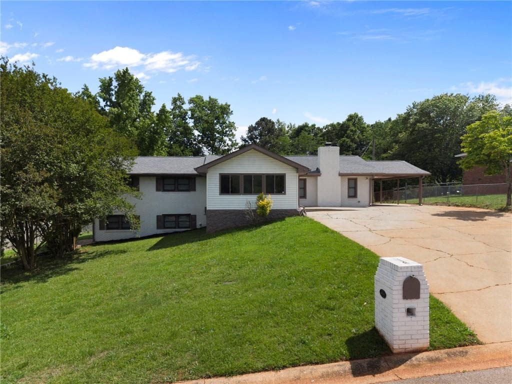 6 bedroom, 4 bathroom, 3,292 sq ft single family residence for sale at 6684 Birch Road, Winston, GA 30187 — photo 3