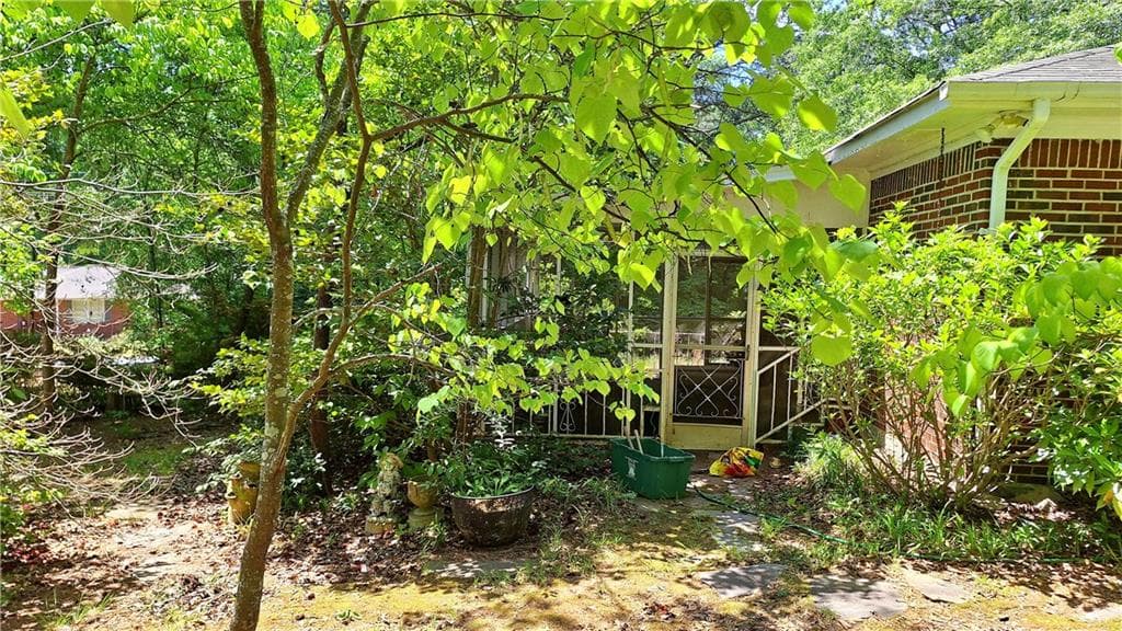 4 bedroom, 2 bathroom, 1,882 sq ft single family residence for sale at 1239 Milstead Avenue, Conyers, GA 30012 — photo 7
