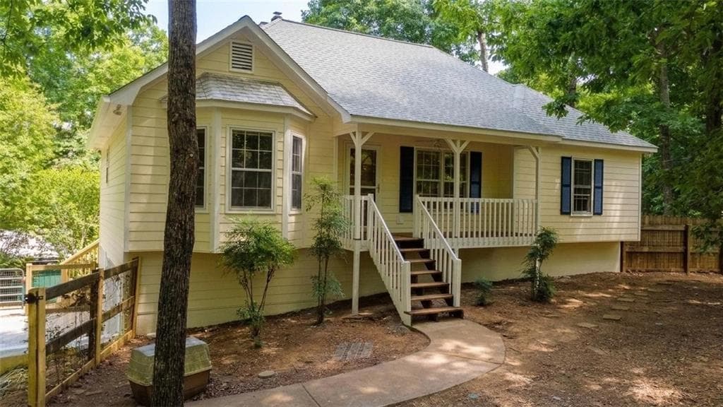 623 Peachtree Drive, White, GA 30184 — most recent listing photo