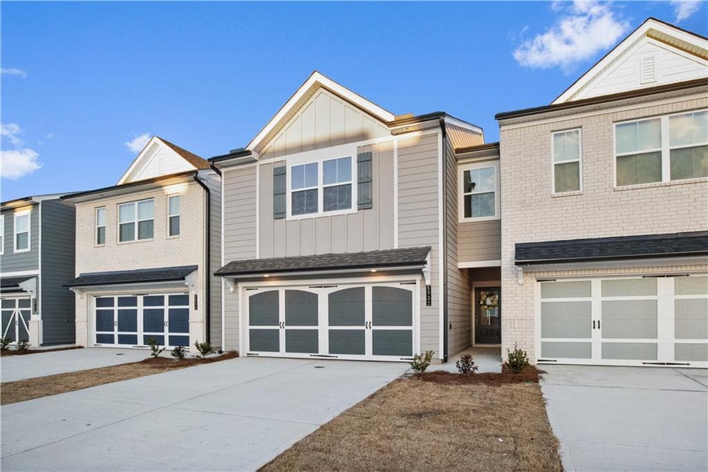 3 bedroom, 3 bathroom, 1,855 sq ft townhouse for rent at 5332 Melbourne Lane, Flowery Branch, GA 30542 for $2,050 a month — photo 1 of 31
