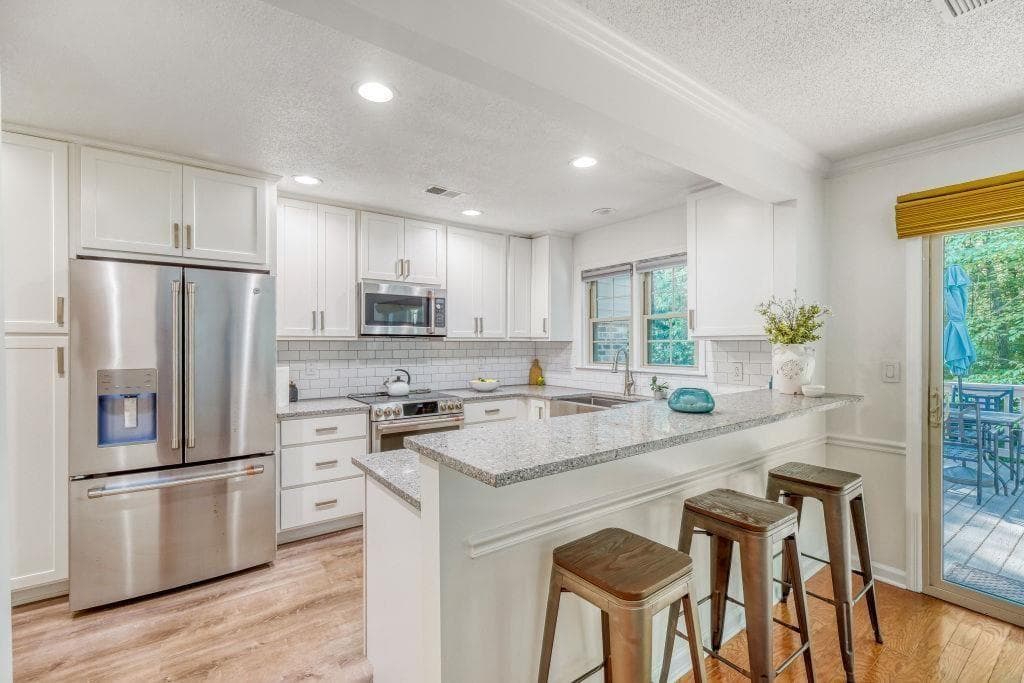2 bedroom, 3 bathroom, 1,593 sq ft condominium sold at 2355 Northlake Court, Atlanta, GA 30345