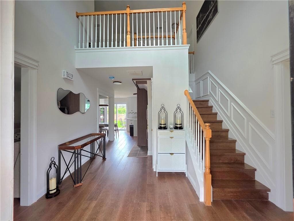 4 bedroom, 4 bathroom, 3,305 sq ft single family residence for sale at 841 Holly Meadow Drive, Buford, GA 30518 — photo 2